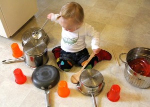 toddler-child-pots-pans-play